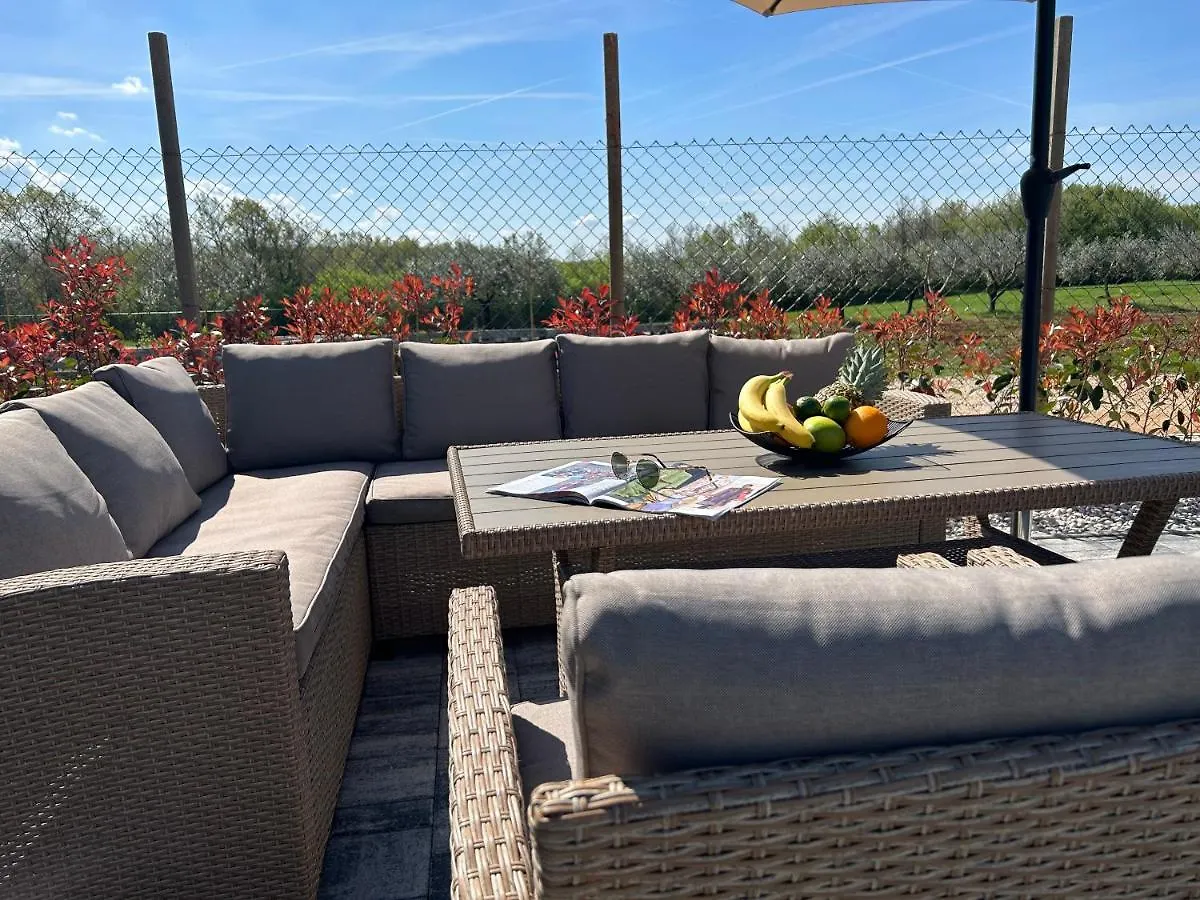 Kuca Za Odmor Capella Villa Stuti Holiday home